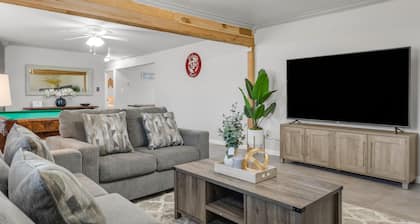 A&M SPORTS DAY, POOL TABLE, AND BBQ