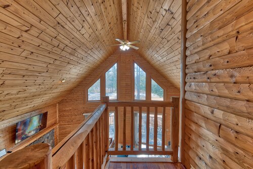 Secluded Cabin Retreat – Your Escape to Nature!