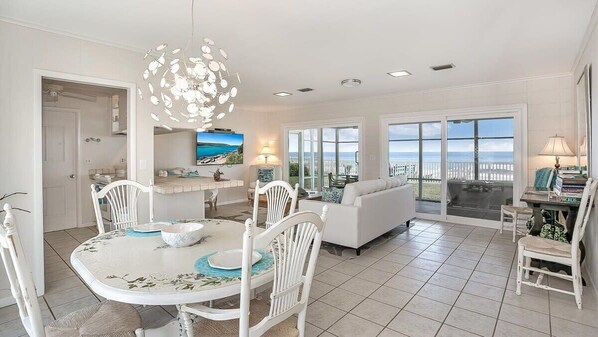 Interior - Beachy Bungalow - Wren Beach Rentals by Portoro (Ponte Vedra Beach)