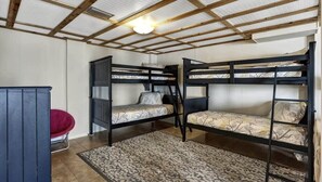 4 bedrooms, desk, iron/ironing board, travel cot