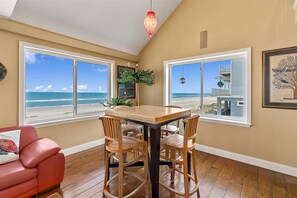 Dining - Seaside Sanctuary - Wren Beach Rentals by Portoro (St. Augustine)