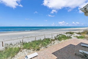 On the beach - Seaside Sanctuary Home, Studio & Beach Walkout (St. Augustine)