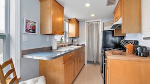 Coffee/tea maker, fridge, microwave, oven - Courtyard Home with Fire Pit & Fenced Backyard (St. Augustine)