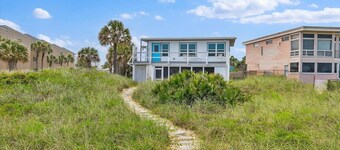 Oceanfront, Firepit, Views! | Seaside Courtyard