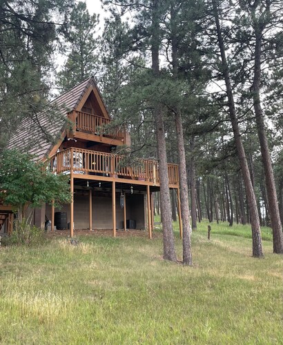 Black Hills Peaceful Chalet