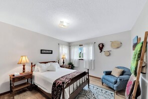 3 室のベッドルーム、アイロン / アイロン台、WiFi、ベッドシーツ