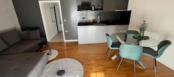 Apartman 4U near Zagreb Airport, private parking