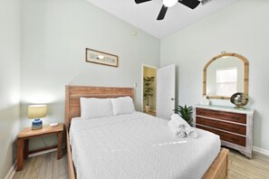 2 bedrooms, iron/ironing board, travel cot, free WiFi