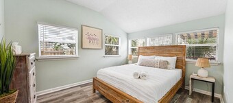 Sunshine House 2|1 Blk to Beach|Close to Mayo