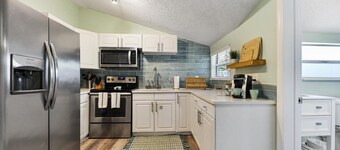 Sunshine House 2|1 Blk to Beach| Close to Mayo