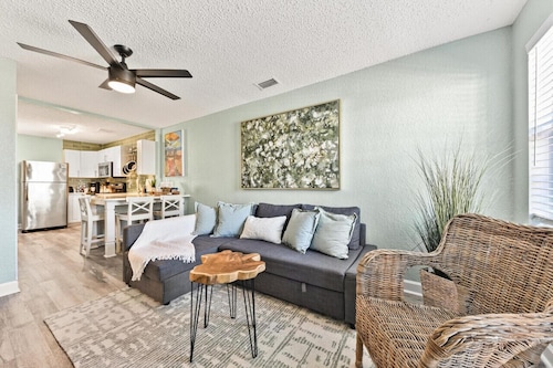 Ocean Blue Cottage|1 Block to Beach| Close to Mayo