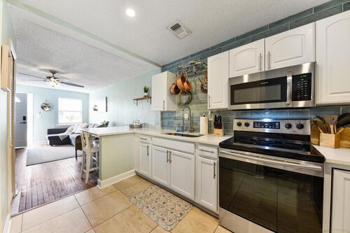 Ocean Blue Cottage 2|1 Blk to Beach| Close to Mayo