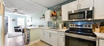 Ocean Blue Cottage 2|1 Blk to Beach| Close to Mayo