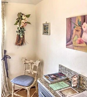 Interior - Urban Cabin + 914 Pacific by the Sea (Bremerton)