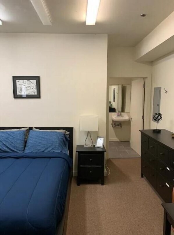 1 bedroom, WiFi, bed sheets
