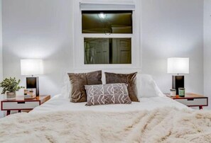 Room - La Vista!! (Vallejo)