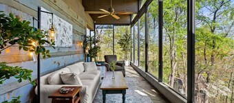 Cove Shack Cabin - Private Deck and Mountain Retreat Feel