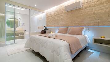 Deluxe Suite | 1 bedroom, individually decorated, desk, free WiFi