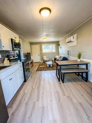 Interior - Lake Oasis in beautiful Kimberling City, boat ramp, slip rental! (Kimberling City)