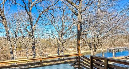 Lake Oasis in beautiful Kimberling City, boat ramp, slip rental