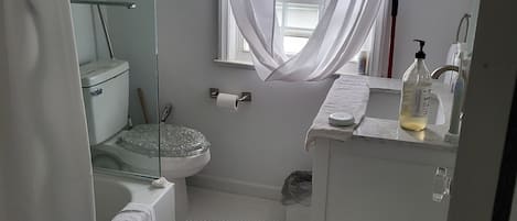 Toallas y papel de baño