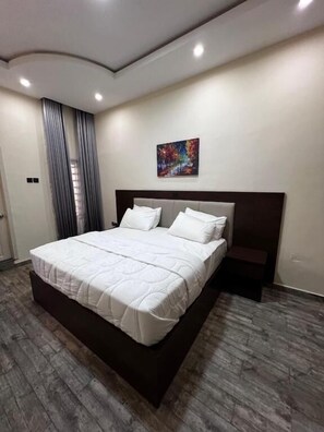Exclusive Room | Desk, free WiFi - Fragrance Apartments and Suites (Ibadan)