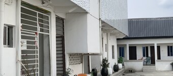 New Travellers Lodge