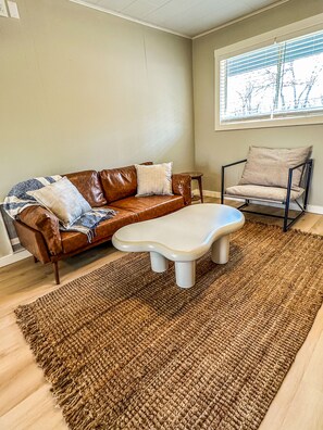 Smart TV, fireplace - Escape to the Lake- boat ramp, slip rental, Pool D2 (Kimberling City)