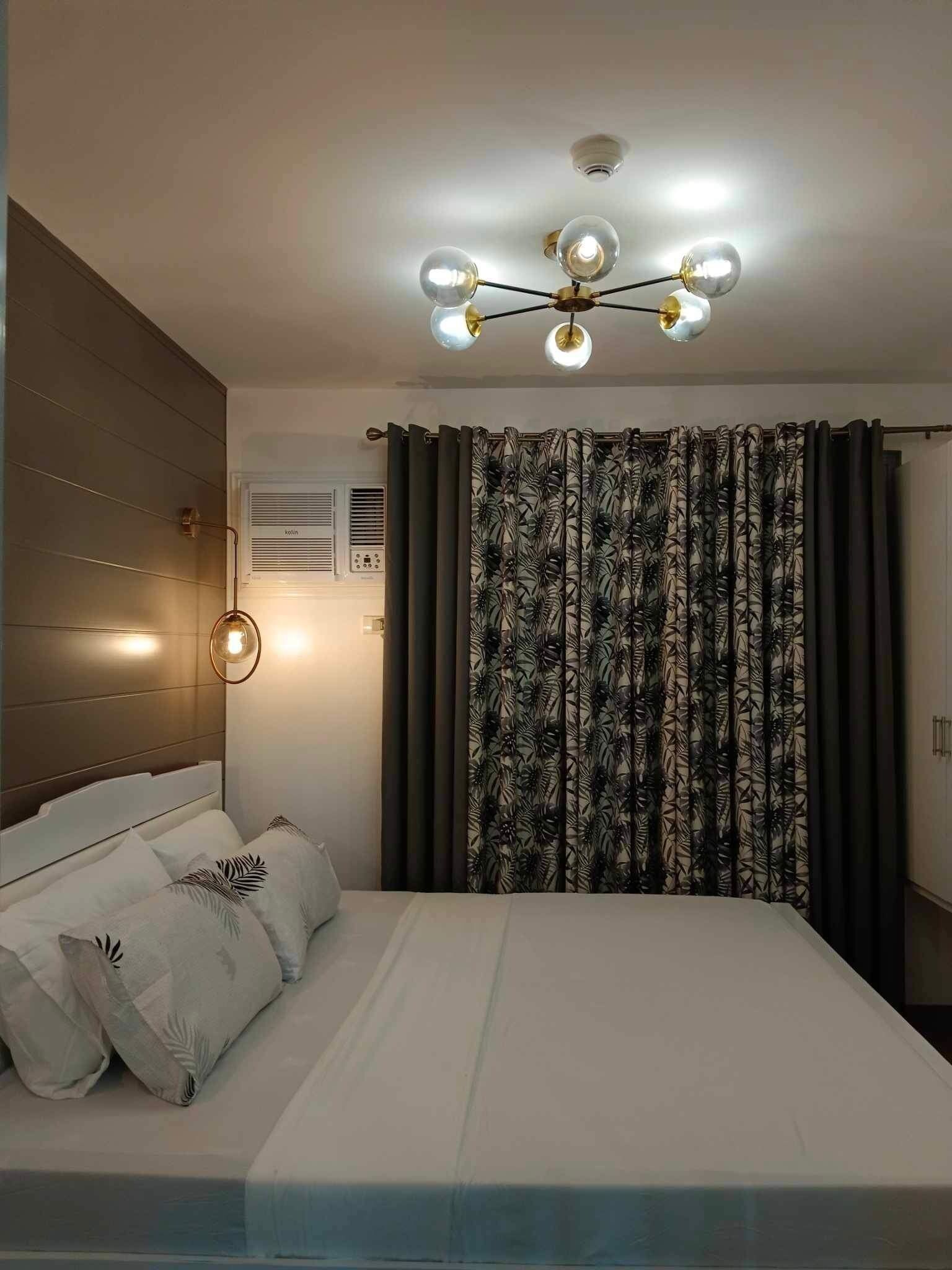 1 habitación, tabla de planchar con plancha, wifi gratis y ropa de cama 