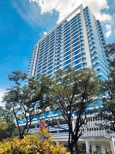 A  centrally located condotel in the heart of the city.