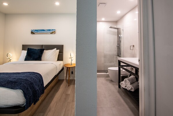 1 makuuhuone, työpöytä, silitysrauta/-lauta, Wi-Fi