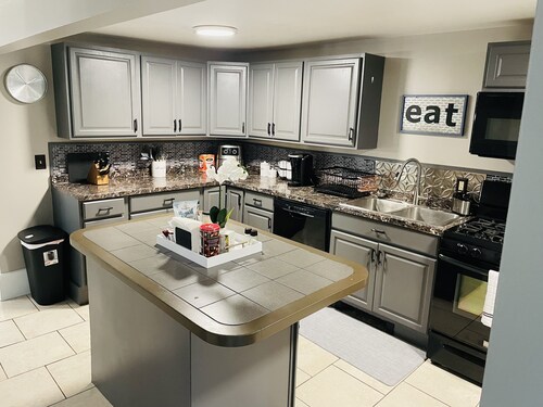 Stunning 3-bedroom apartment - 5 minutes to Fort Drum