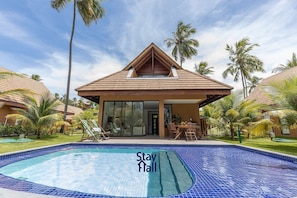 Bungalow | Piscine | Piscine extérieure