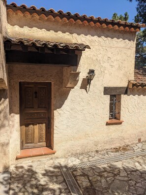 Exterior detail - Villa avec vue mer au calme- Le Roitelet (Roquebrune-sur-Argens)
