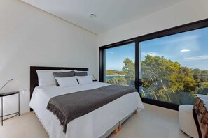 4 habitaciones, tabla de planchar con plancha y wifi gratis