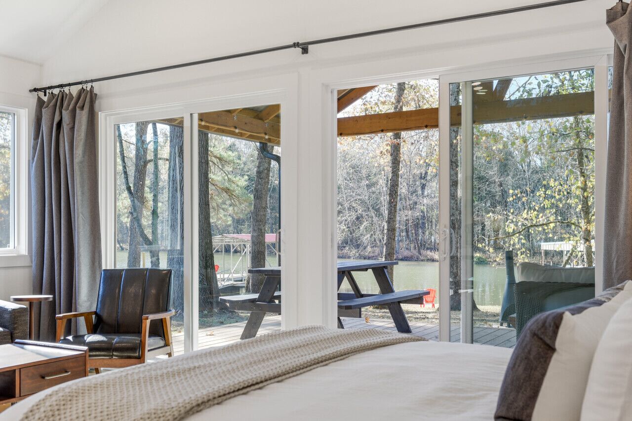 Een strijkplank/strijkijzer, gratis wifi, beddengoed