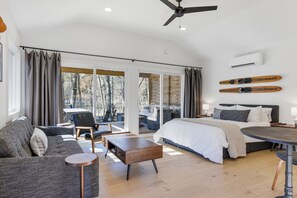 Bügeleisen/Bügelbrett, kostenloses WLAN, Bettwäsche