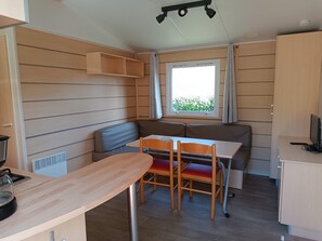 Dining - Mobile_home 6 Personnes (TROGUES)