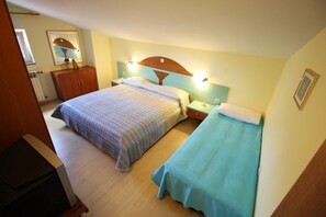 2 bedrooms, Internet, bed sheets - Nova- two bedroom apartment with terrace (Zadar)