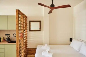 1 bedroom, iron/ironing board, travel cot, free WiFi - Psiri Boho Loft by Mosaics (Athina)