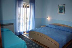 2 bedrooms, internet, bed sheets