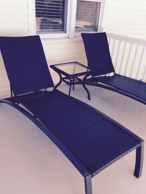 Terrace/patio - Newly Renovated Oceanside 3 Bdrm, 1 Bath Duplex in Beach Haven - 2nd Flr Unit (Long Beach)