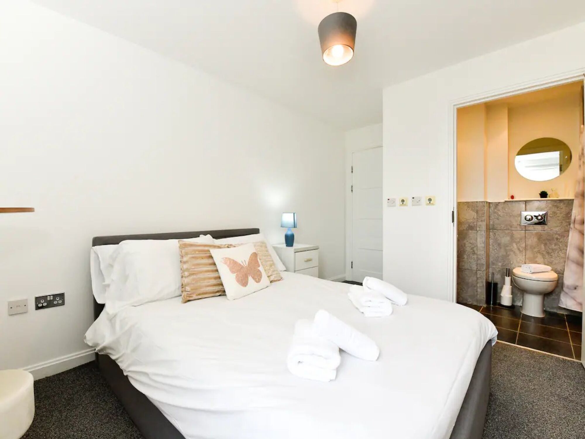 3 bedrooms, iron/ironing board, free WiFi, bed sheets
