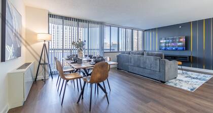 Chic Highrise 2BR King Bed Deluxe Escape Pool l GYM l Balcony Near DC/Metro/Mall