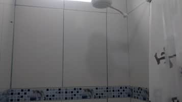 Economy Suite, 1 Bedroom, Smoking, Private Bathroom | Bathroom | Free toiletries, hair dryer
