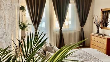 2 bedrooms, iron/ironing board, free WiFi, bed sheets