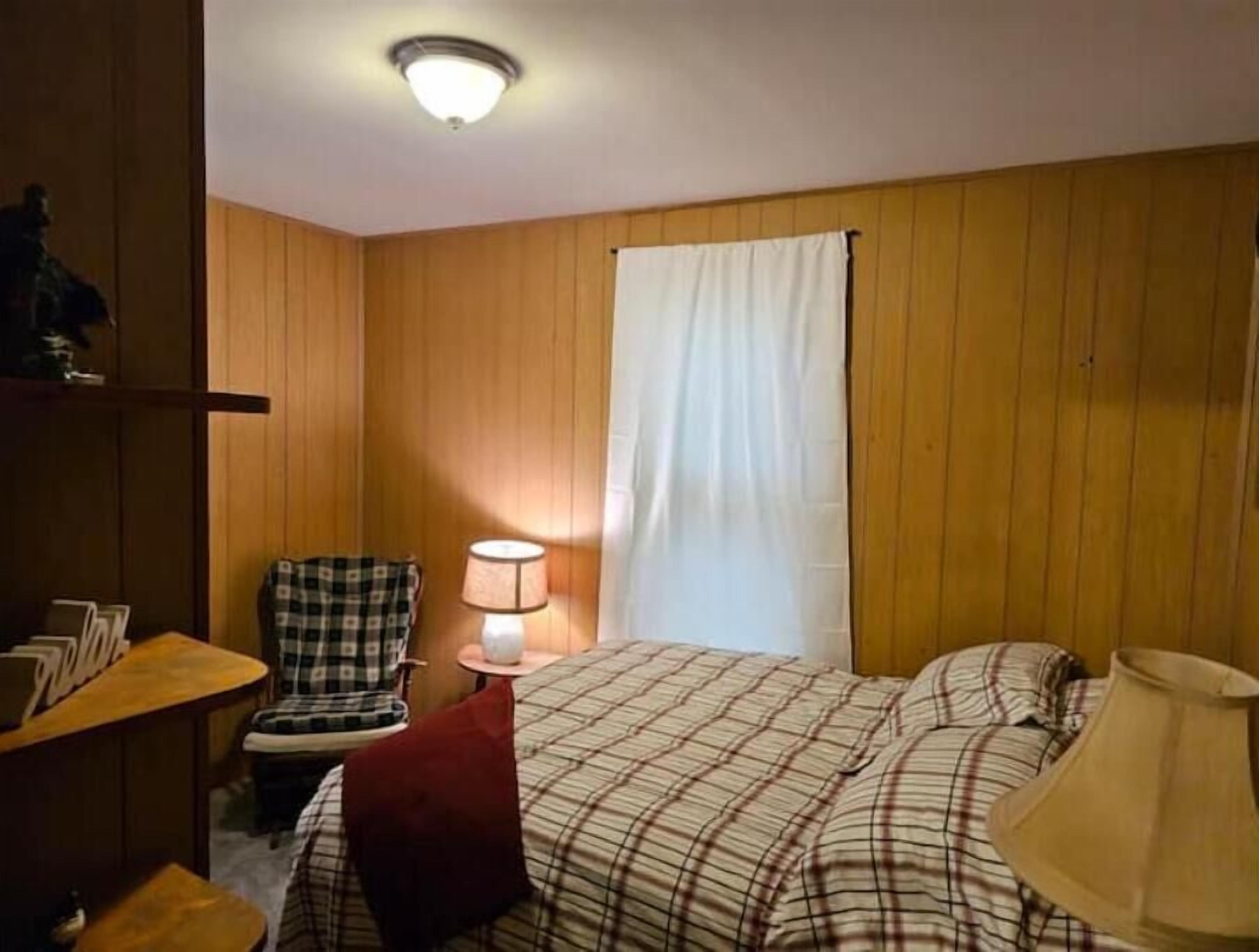 2 Schlafzimmer, Zimmersafe, Bügeleisen/Bügelbrett, Reisekinderbett