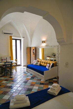 Traditional House | 2 bedrooms, Frette Italian sheets, premium bedding, down duvets - Domus Magistri - Arcuève (Ostuni)
