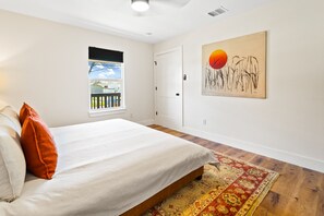 4 bedrooms, desk, iron/ironing board, travel cot