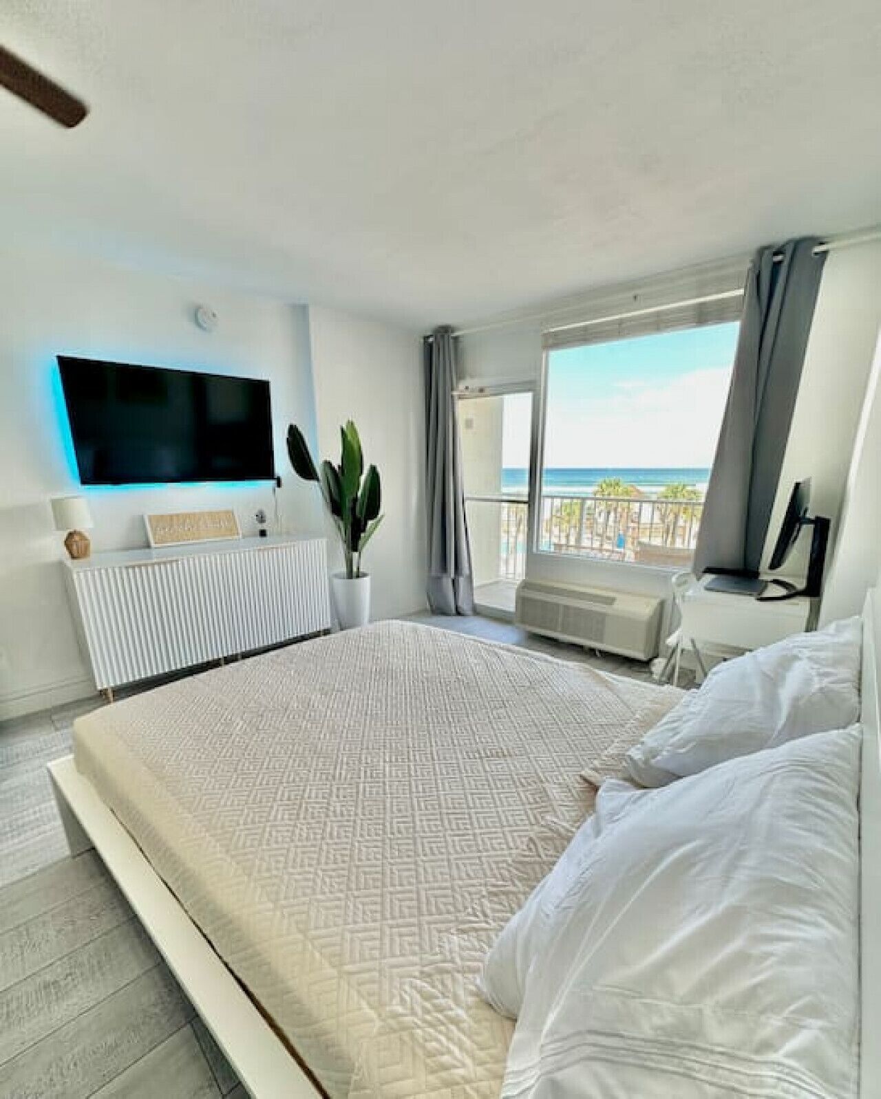 OCEAN VIEW Condo Daytona Beach